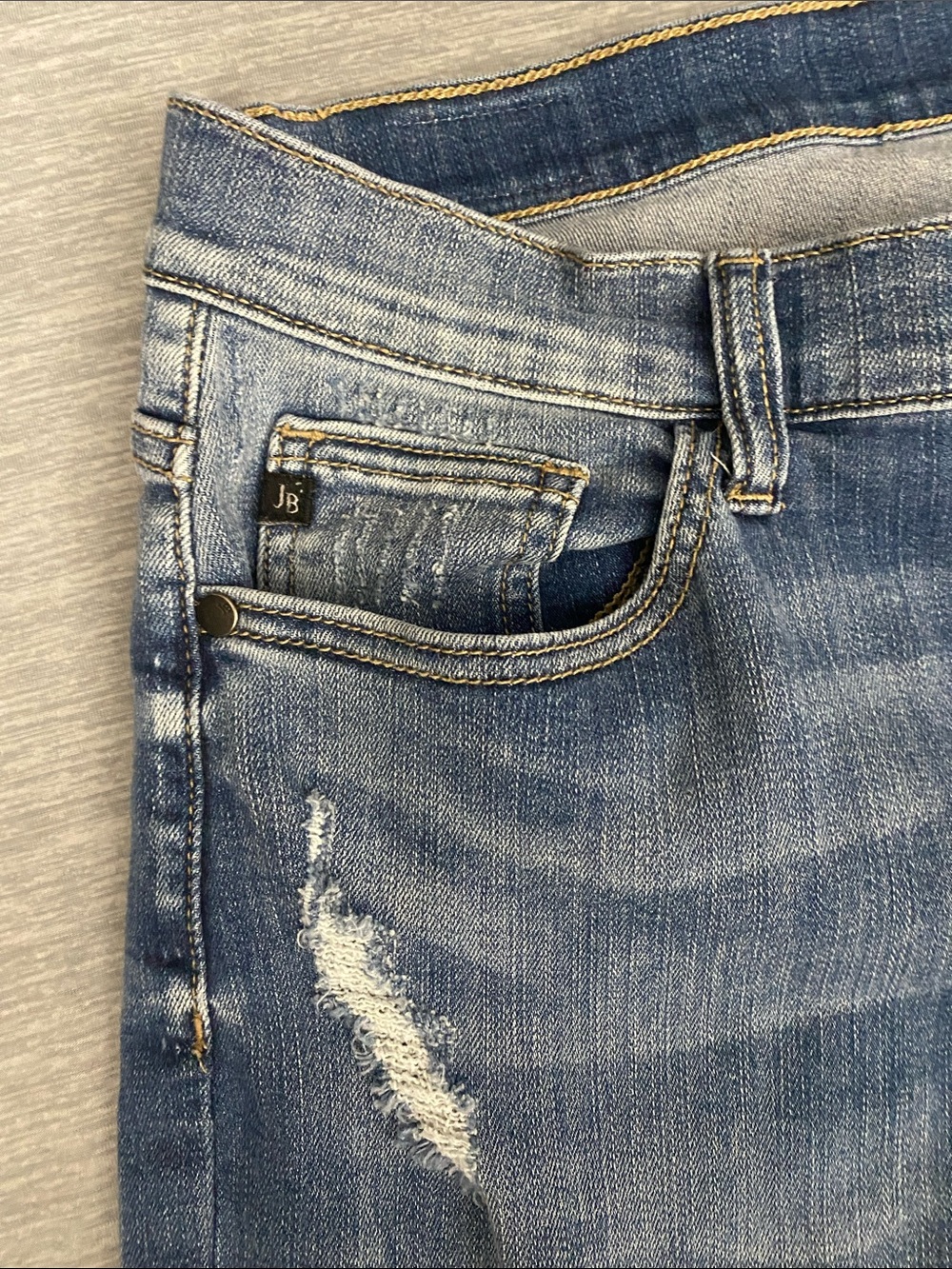 Judy Blue JB8275MD Boyfriend Straight-Leg Distressed Light Blue Jeans 15/32 - Picture 10 of 13